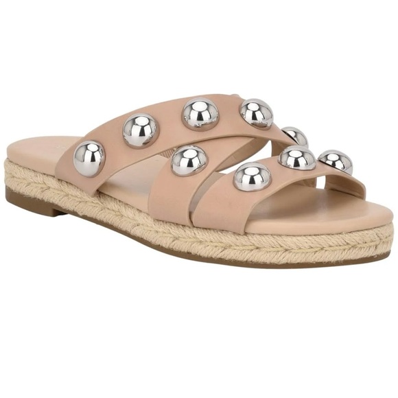 Marc Fisher Prisca Nude Silver Stud Gladiator Platform Sandals NWOT Sz 9.5 - Picture 11 of 13